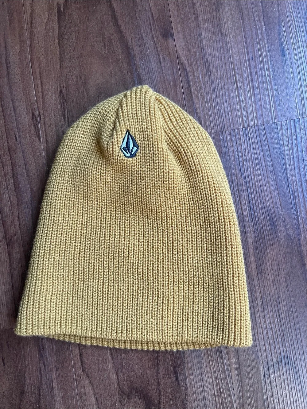 Volcom Beanie - Picture 1 of 3
